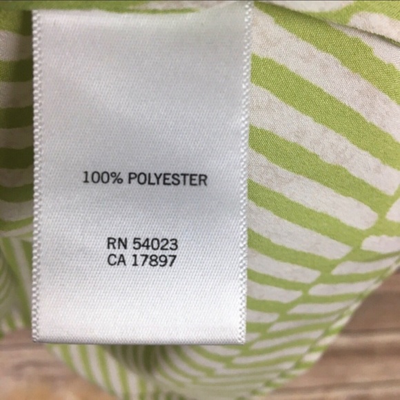 ☘️ 3 for $25 SALE! ☘️ Banana Republic Ruffle Tank - Picture 3 of 5